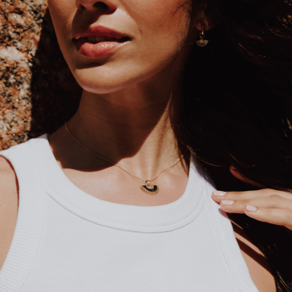 Zenyu Fan Necklace