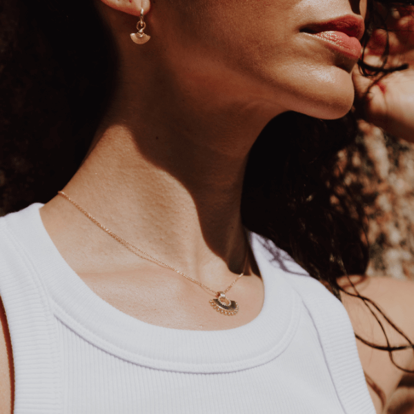 Zenyu Fan Necklace