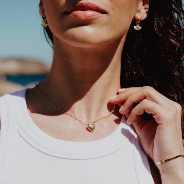 Paperclip Bobbly Heart Necklace on models neck