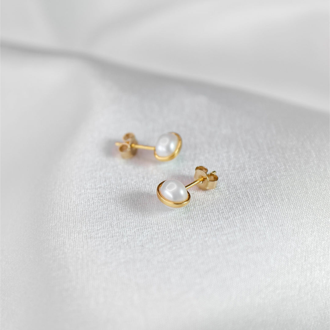 Pearl Bar Gold Plated Earrings - Robyn Real Jewels 