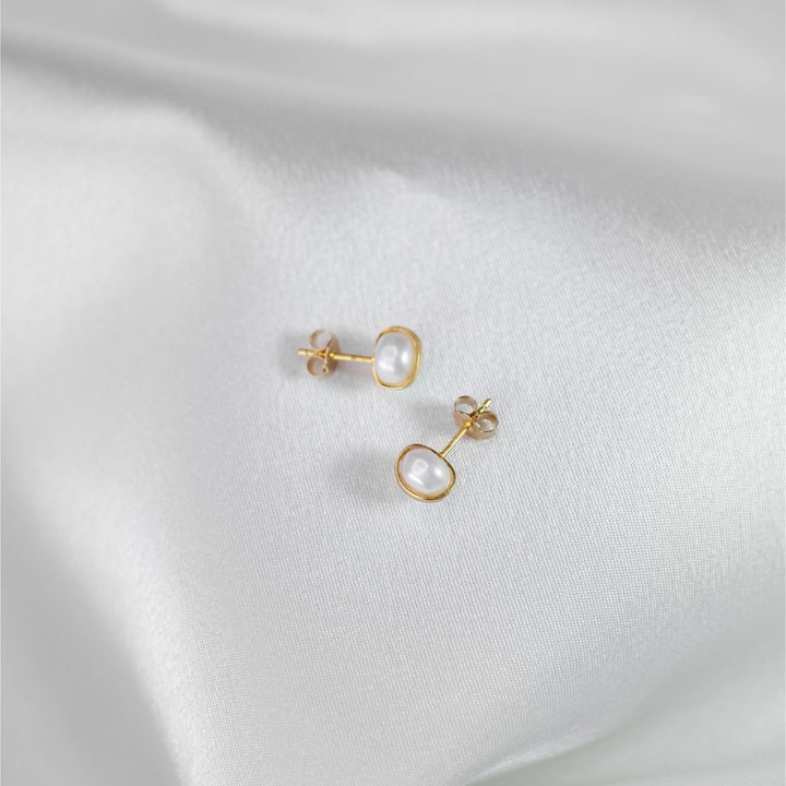 Pearl Bar Gold Plated Earrings - Robyn Real Jewels