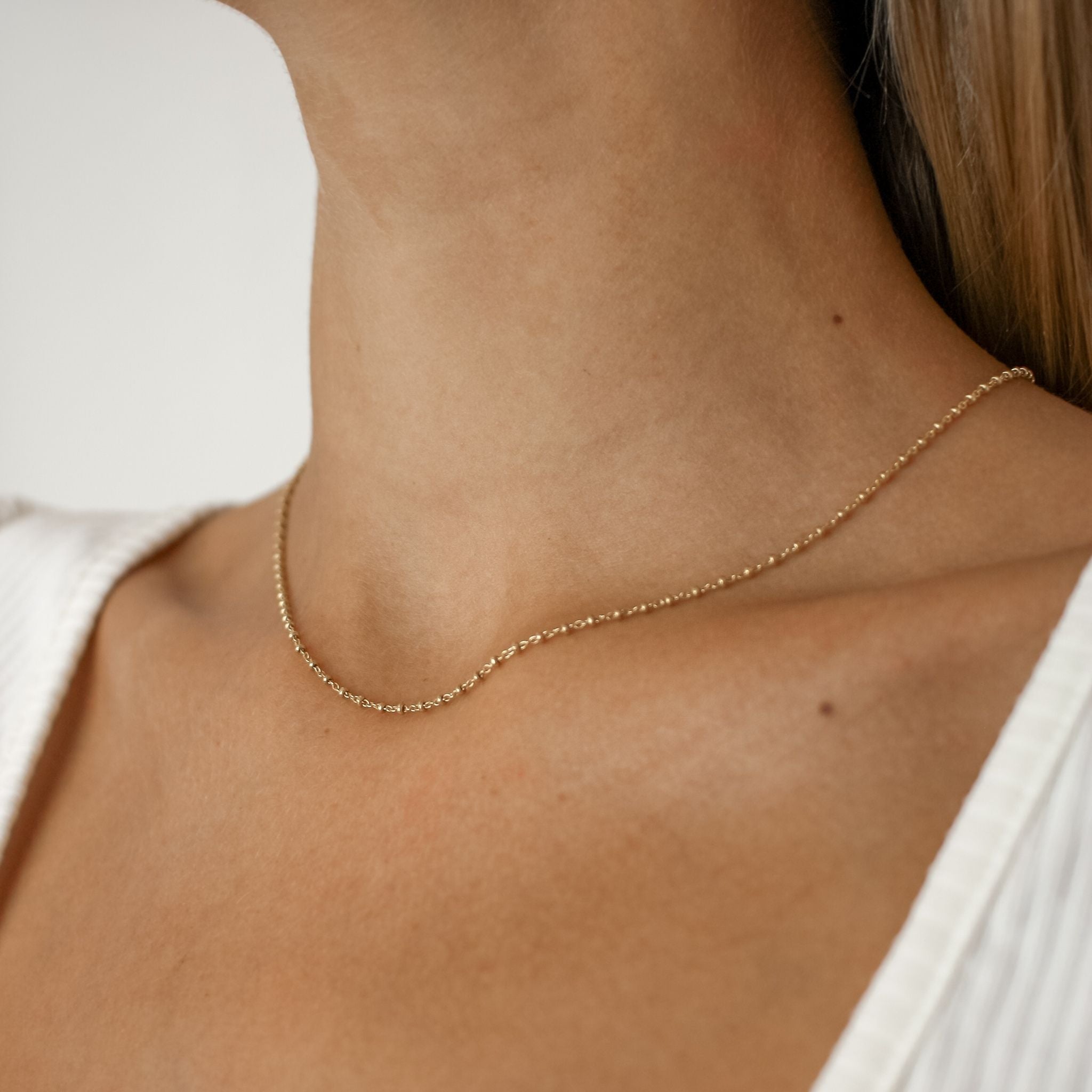 Gold Italian Waterproof Staggered Ball Necklace – Robyn Real