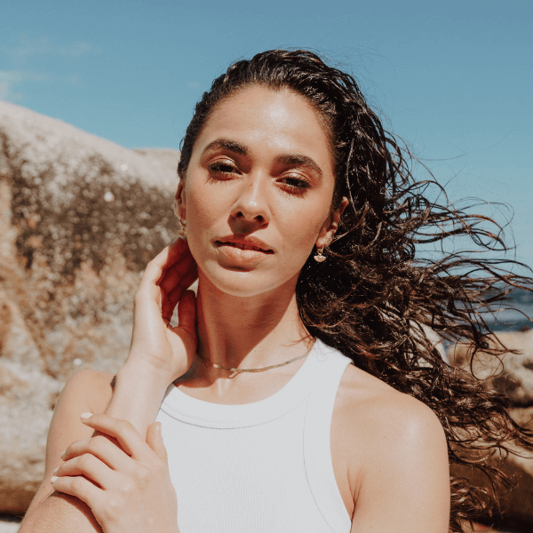 waterproof herringbone necklace on model