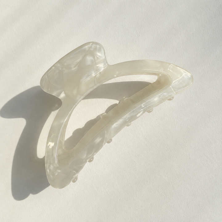 Oyster Shell Medium Claw Clip