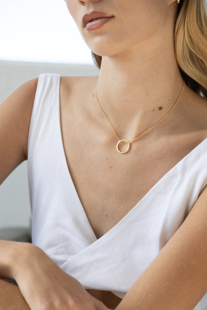 Hollow Circle Necklace