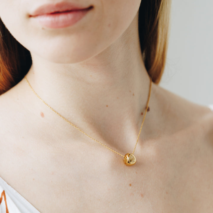 The eternal sparkle Gold ring Necklace