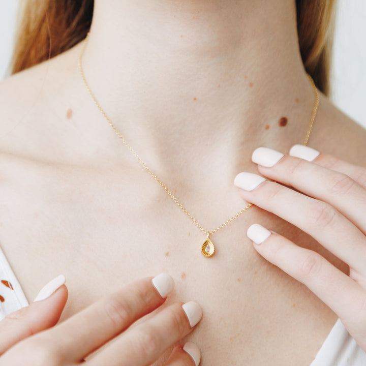 Splash Sparkle Teardrop Gold Necklace